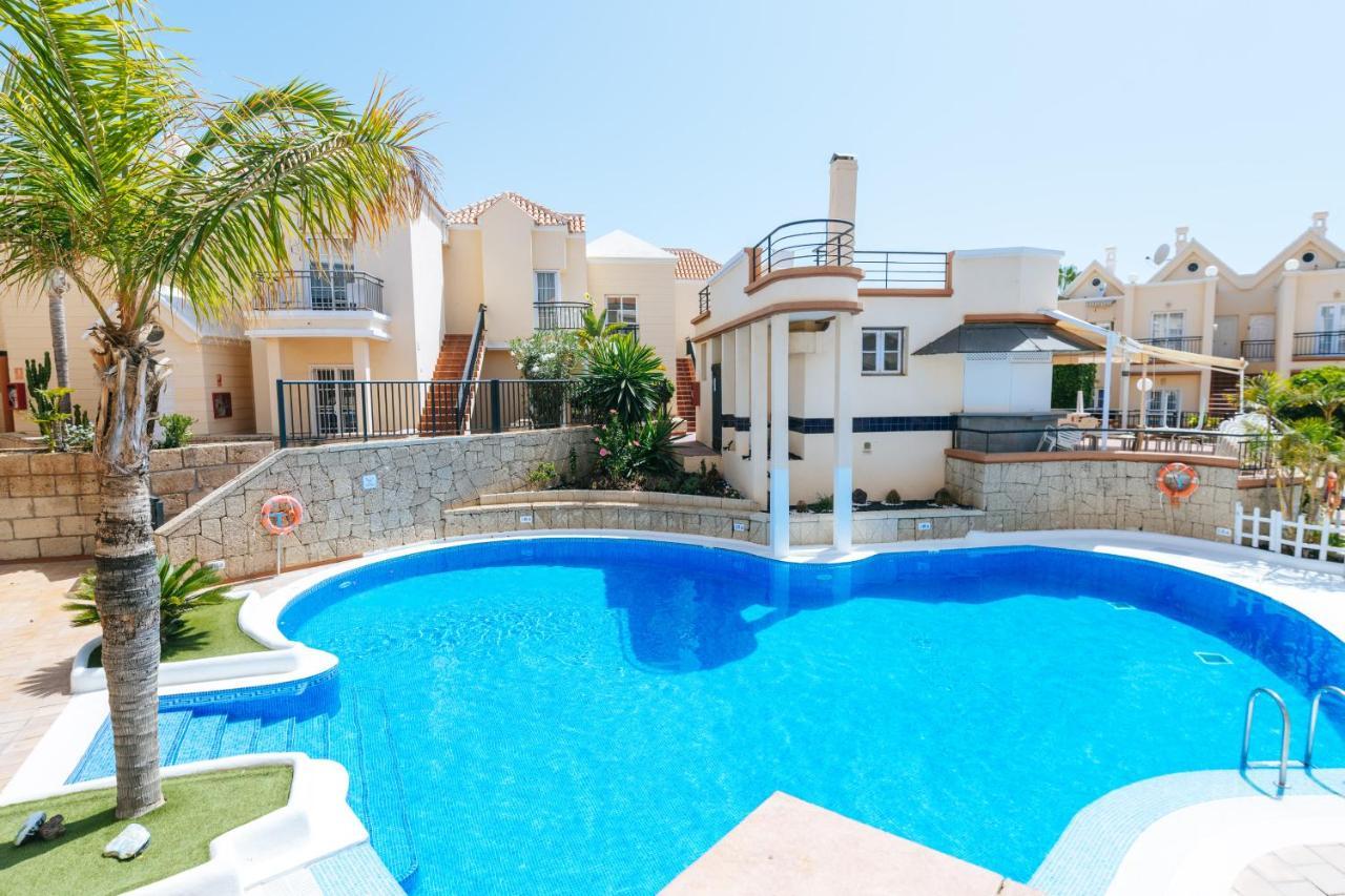 Amazing renovated pool view Apartment, 2 min to Fañabe Beach Costa Adeje  Esterno foto